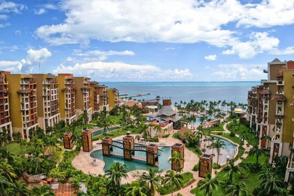 Cancun Airport and Villa del Palmar Cancun Resort Private Shuttle