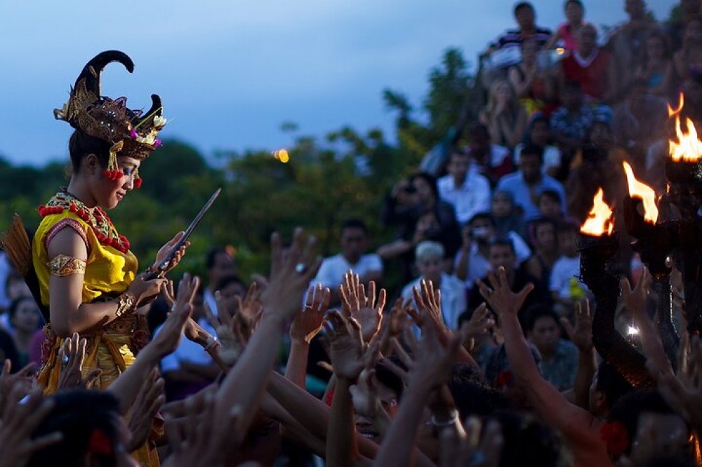 Sunset and Kecak Fire Dance at Uluwatu Temple