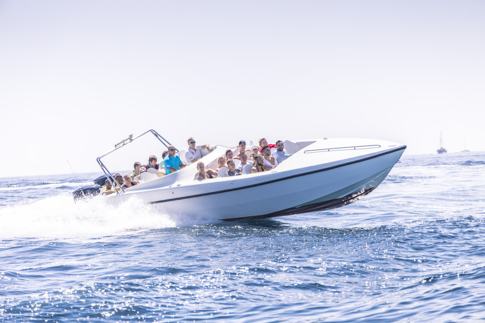 Gozo And Comino Sea Caves By Powerboat Including Hop-on/hop-off Gozo Tour