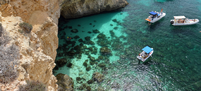 From Mellieha: Roundtrip Ferry Comino Blue Lagoon - Optional Trip to Gozo