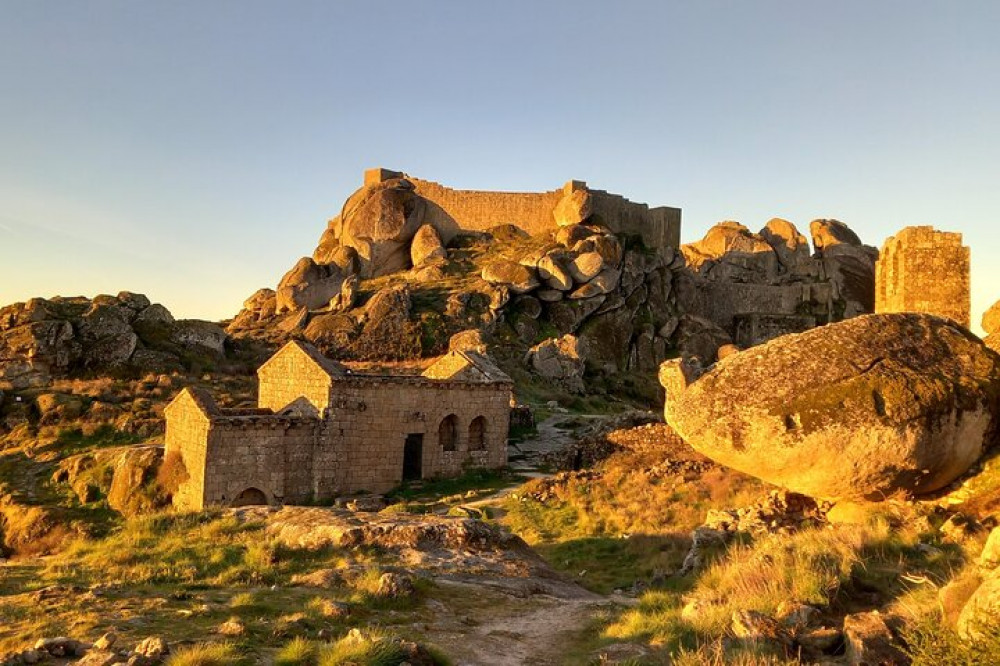 Historical Villages, Portuguese Traditions & History 2 Day Tour