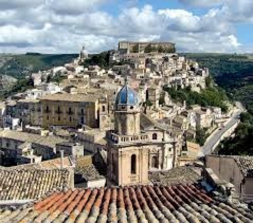 B c italy. Рагуза ибла достопримечательности. Сицилия Augusto. Davoli Италия citta. Ragusa Antoine.