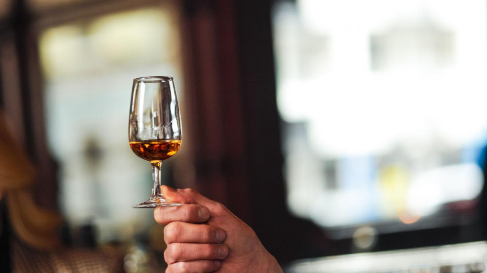 Irish Coffee Masterclass with Local Whiskey Specialist in Irish Bar