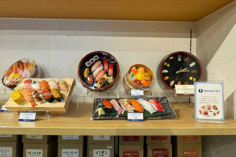 Tokyo : Food sample making and shopping in Asakusa