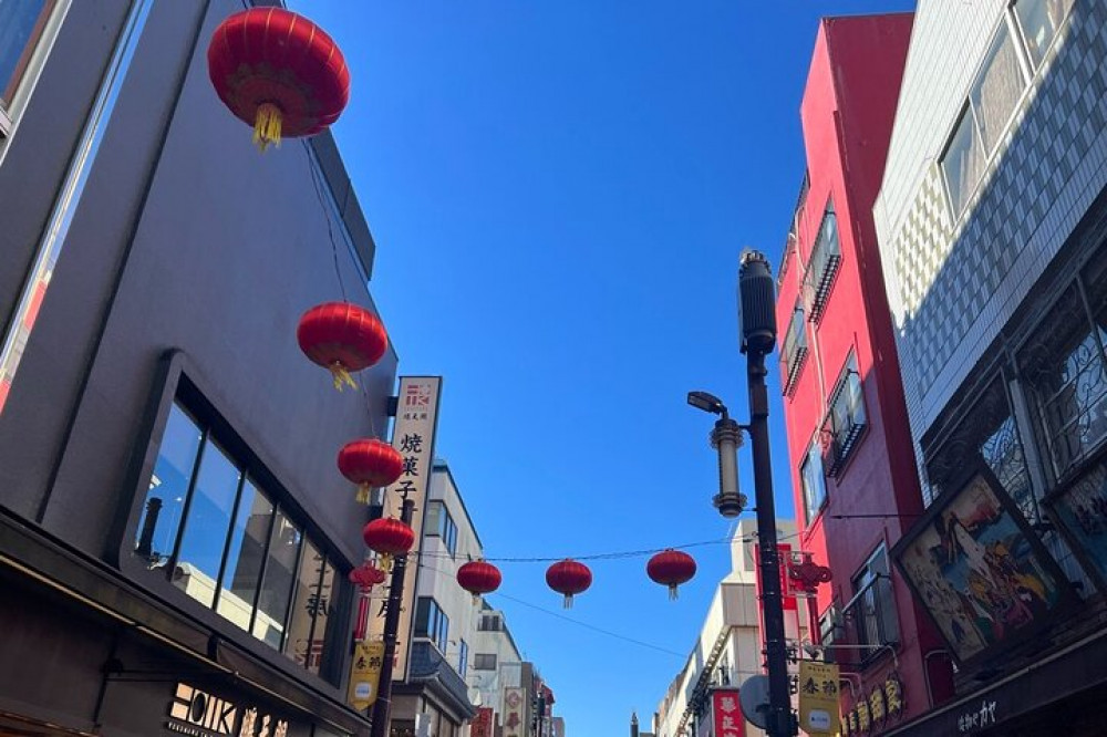 Yokohama Chinatown: Eat and Walking Tour