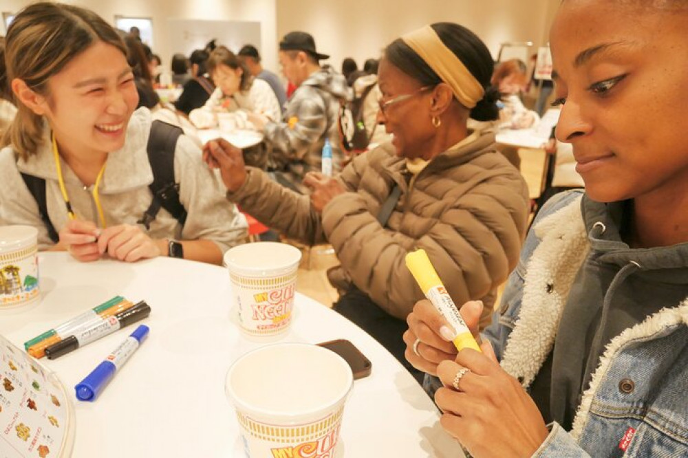 Yokohama: Cup Noodles Museum and Chinatown Guided Tour