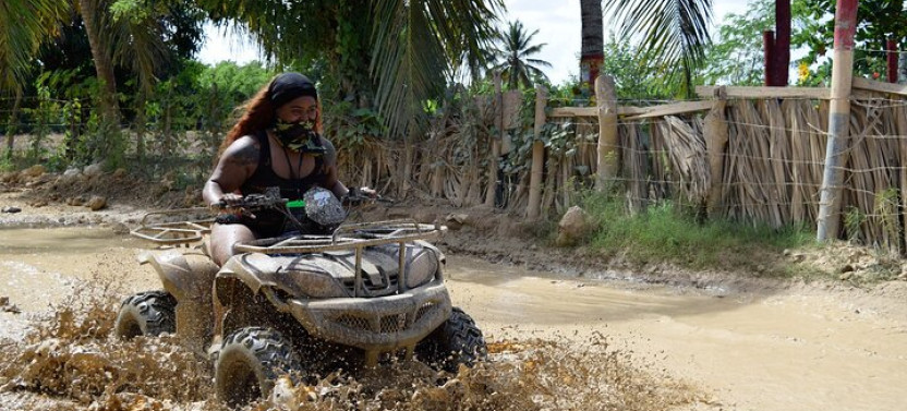 AWD Polaris 2 Pax Max - Adrenaline Adventure