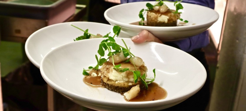 Small Group Edinburgh Secret Food Tour
