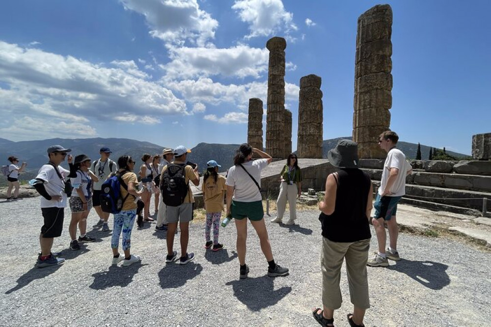 Delphi Premium Historical Tour with Expert Tour Guide on Site