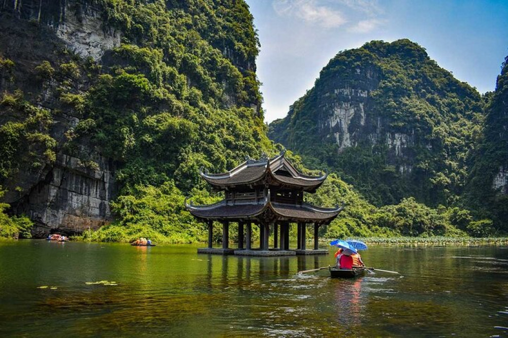 Ninh Binh Day Tour To Visit Hoa Lu - Trang An/tam Coc - Mua Cave