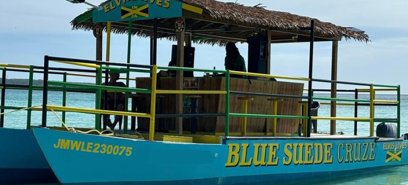 Booby Cay Island Boat Tour With Open Bar & Fresh Seafood Lunch