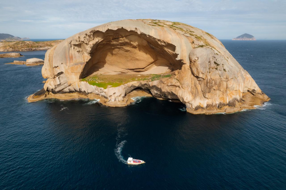 Wilsons Promontory Cruises - 11 AM