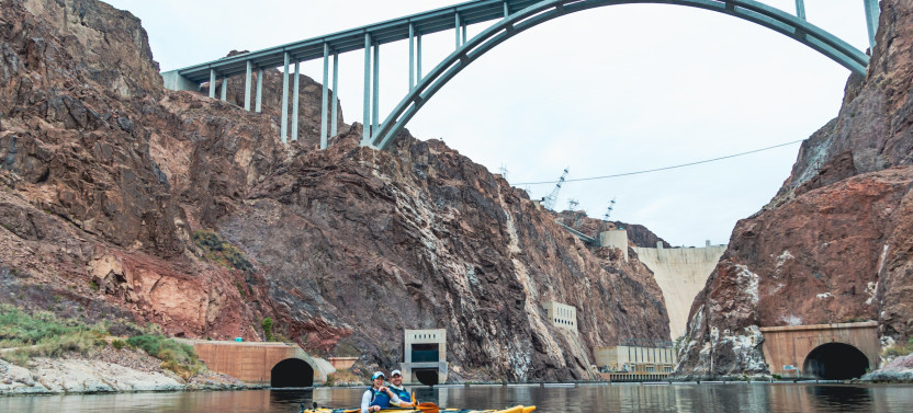 Kayak Hoover Dam & Hot Springs Hike - Shuttle