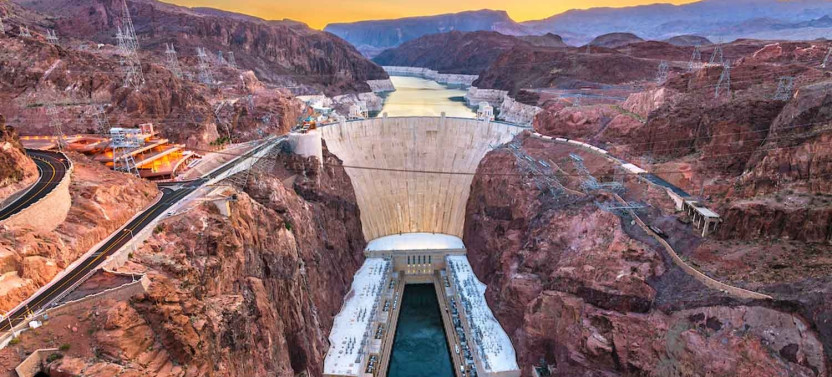 Small Group Hoover Dam Walking Tour (Includes Powerplant)