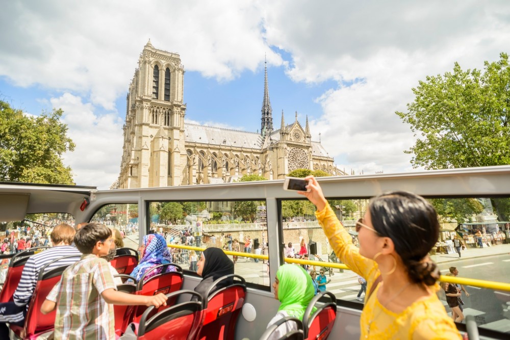 city sightseeing paris hop on hop off bus tour