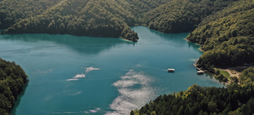 Group Tour: Plitvice Lakes with Entry ticket and Boat Ride
