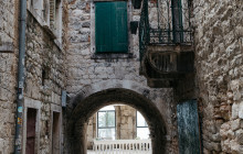 Booker Travel Agency4