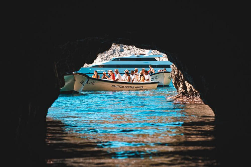 Group Tour: Blue Cave & 5 Islands Tour