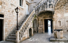 Booker Travel Agency8