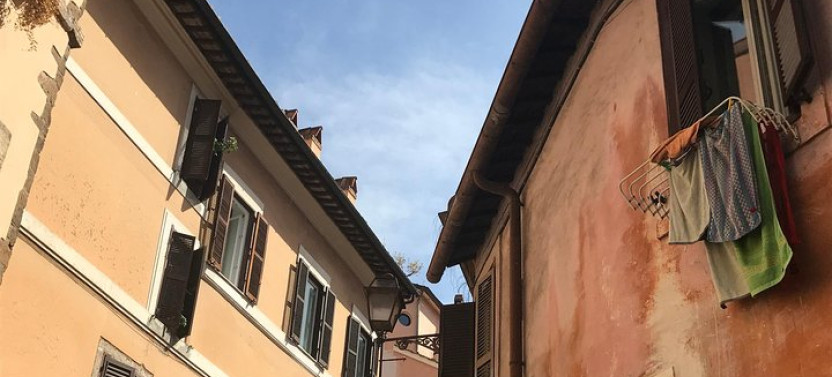 Heart of Rome Walking Tour with Pantheon Entrance, Trevi Fountain & Gelato