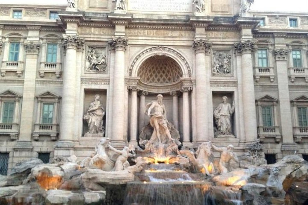 Heart of Rome Walking Tour with Pantheon Entrance, Trevi Fountain ...
