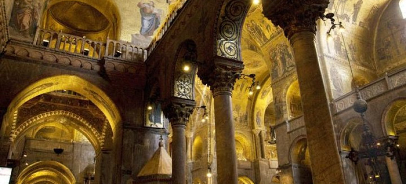 Saint Mark's Vip Night Tour: Exclusive Access Small Group Tour