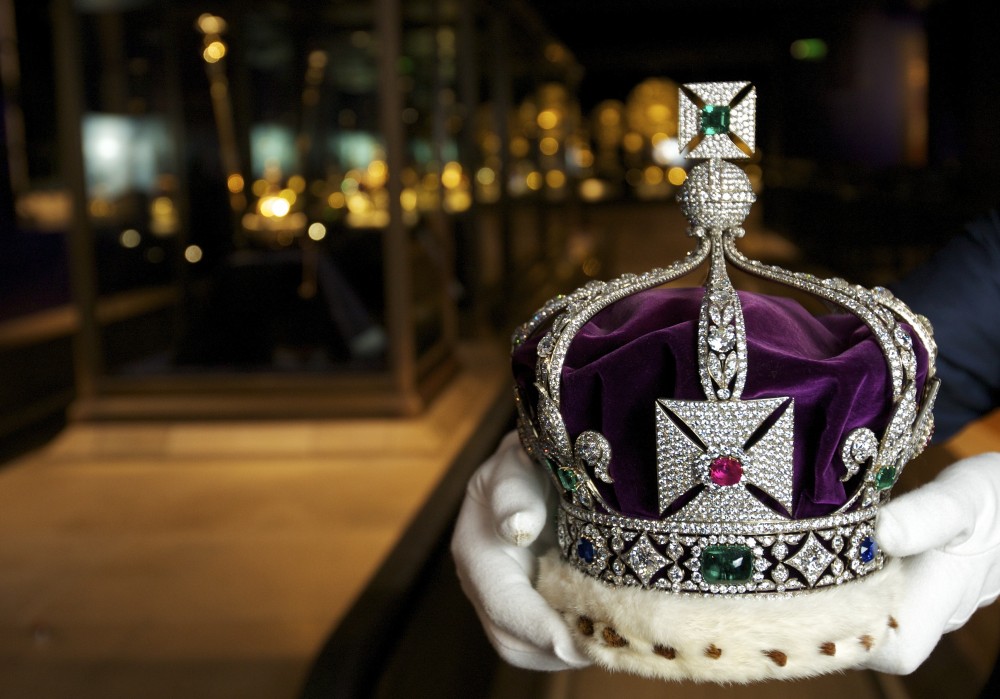 Crown Jewels of London with River Cruise London Project Expedition