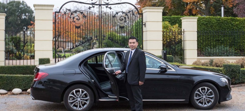 Private Hampton Court and Windsor Castle Driving Tour From London