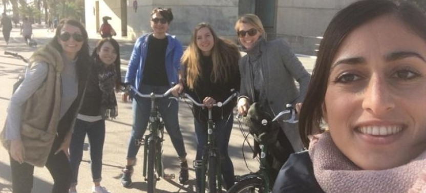 Barcelona Evening Private Bike Tour With Cava, photo 3 of 5