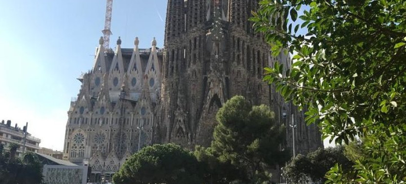 Semi-Private Sagrada Familia Highlights Tour, photo 5 of 14