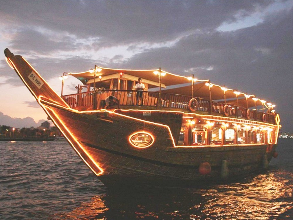 dhow cruise dubai
