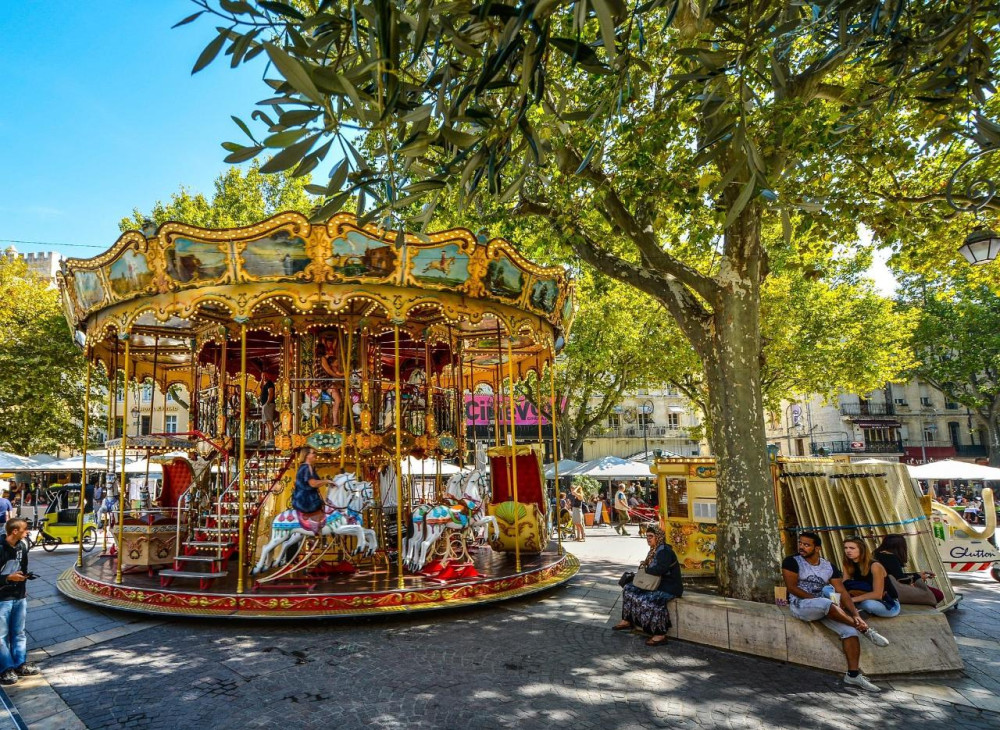 All Inclusive Food Tour with Local Guide in Old Avignon