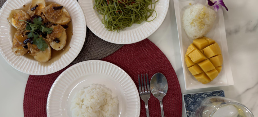 Authentic Thai Cooking Class in Bangkok with Apple & Family