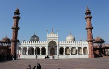 Moti Masjid