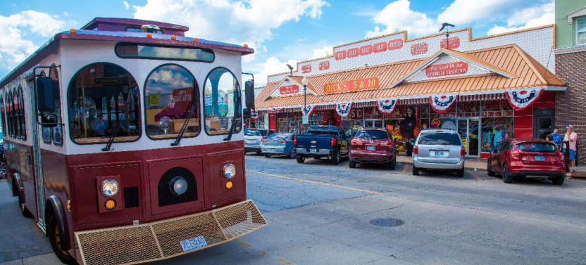 Downtown to Mountaintop Tour of the Historic Ozarks