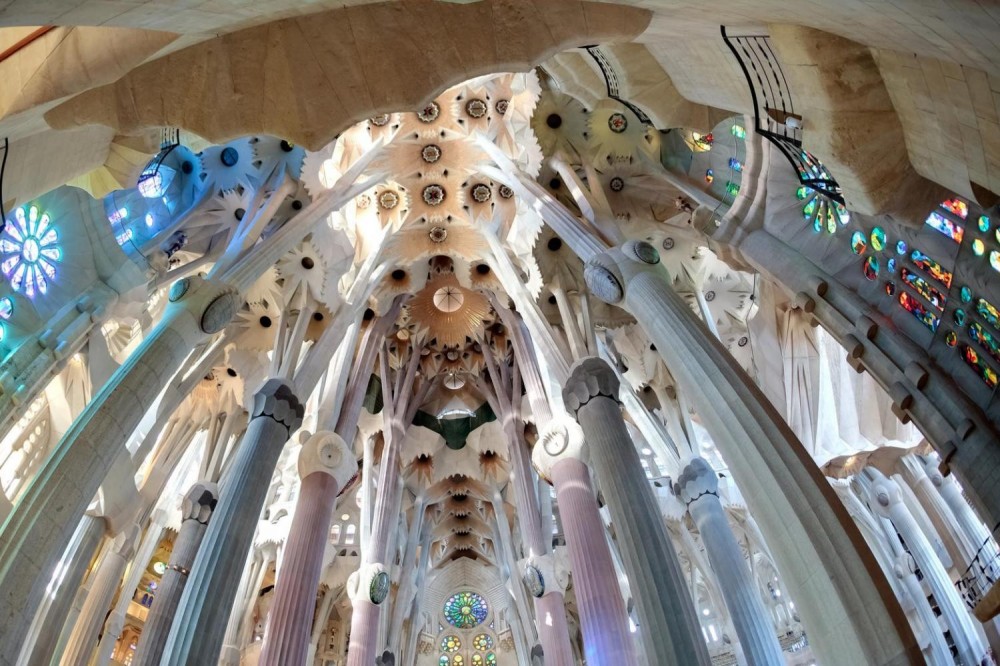 Barcelona Gaudí with Sagrada Familia + Park Güell - Barcelona | Project ...