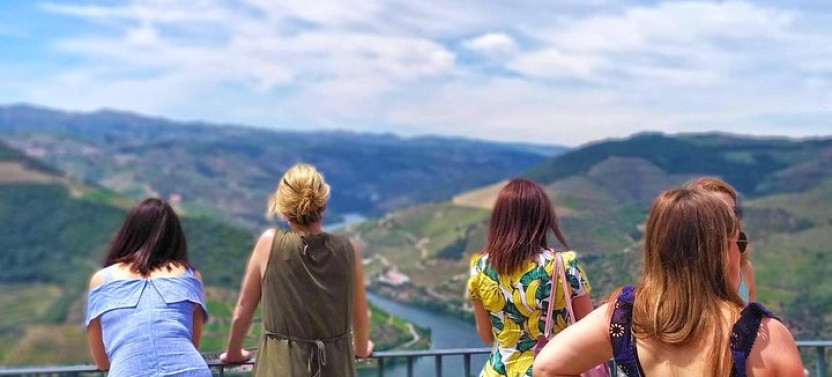 Wine Venture and Boat Trip in Douro Valley from Porto