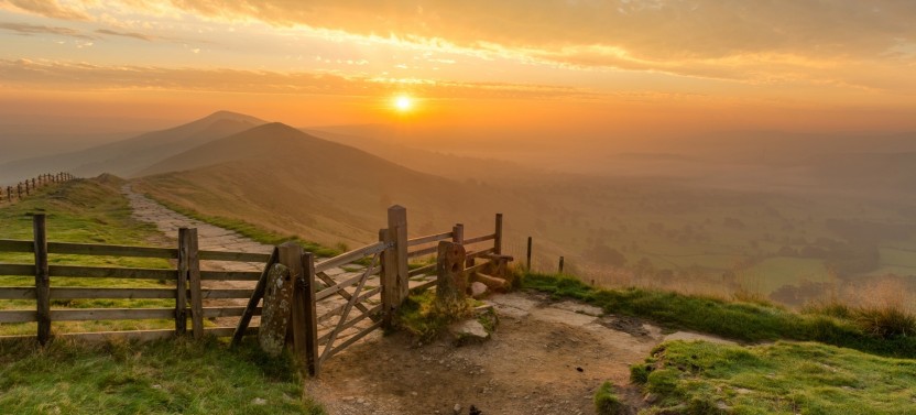 Idyllic England : Derbyshire & The Peak District from Manchester