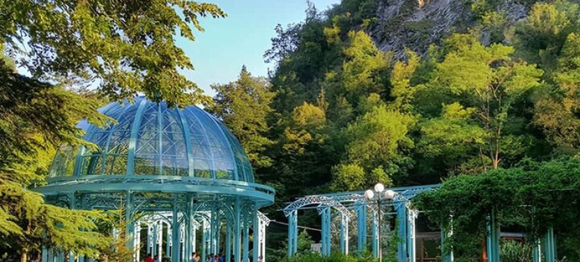 From Tbilisi to Borjomi, Rabati, and Vardzia Cave Guided Tour