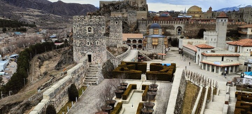 From Tbilisi to Borjomi, Rabati, and Vardzia Cave Guided Tour