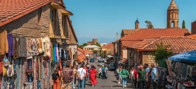 Group Tour from Tbilisi: Sighnaghi, Bodbe & 8 Wine Tastings