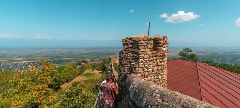 Group Tour from Tbilisi: Sighnaghi, Bodbe & 8 Wine Tastings