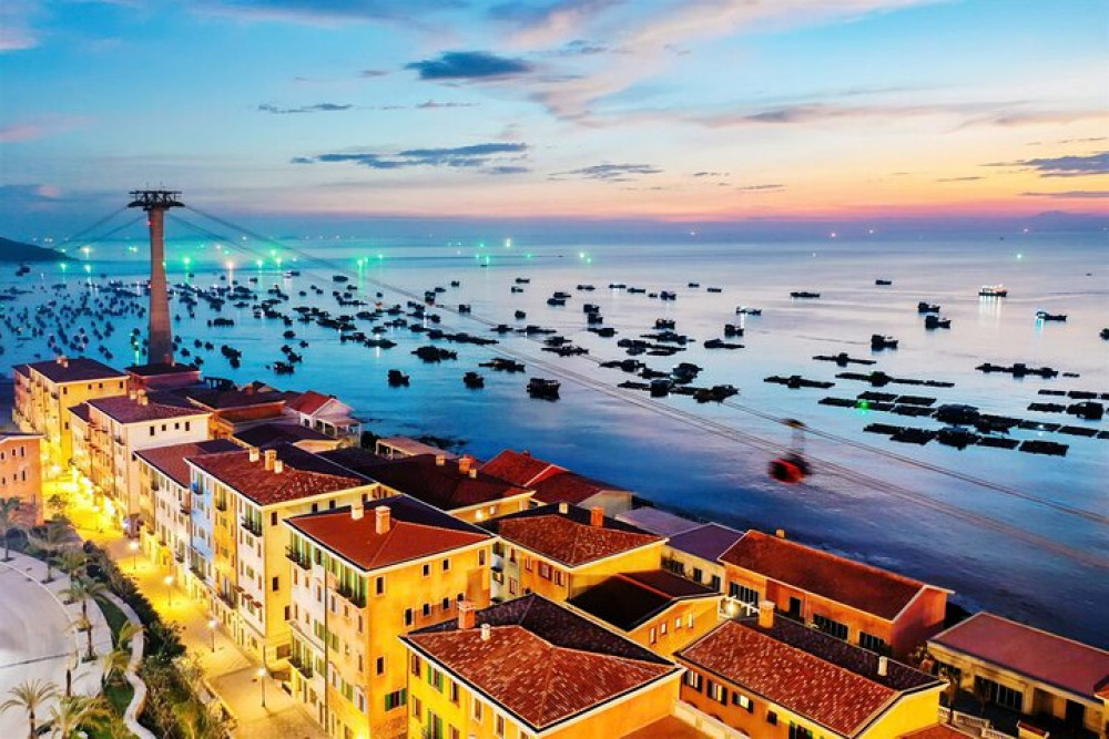 Phu Quoc Island: Sunset Cruise & Night Squid Fishing
