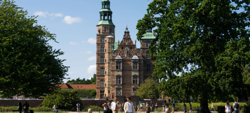 Expert-Led Copenhagen Royal Palaces Tour