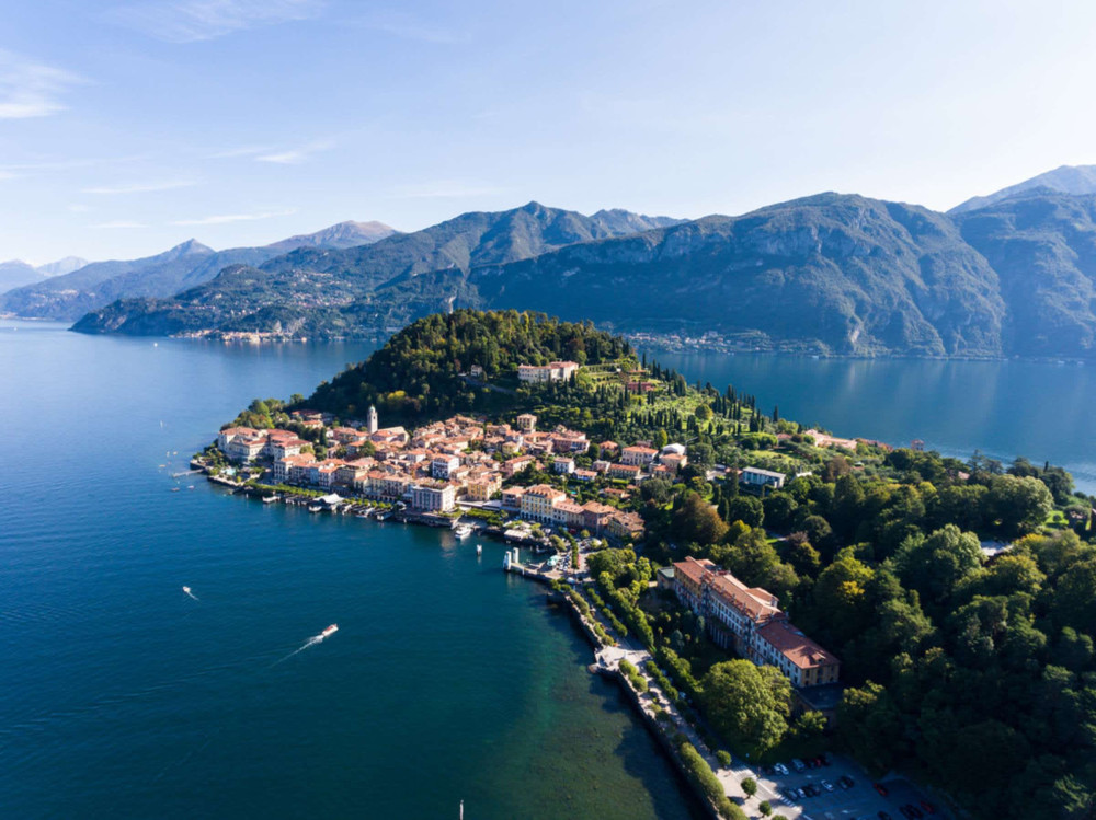 Expert-led Full-Day Lake Como Tour with Private Luxury Boat