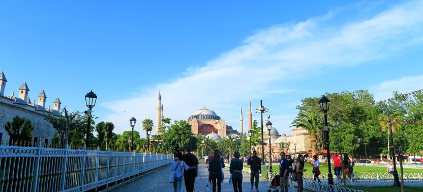 Istanbul: Hagia Sophia and Basilica Cistern Guided Tour with Tickets