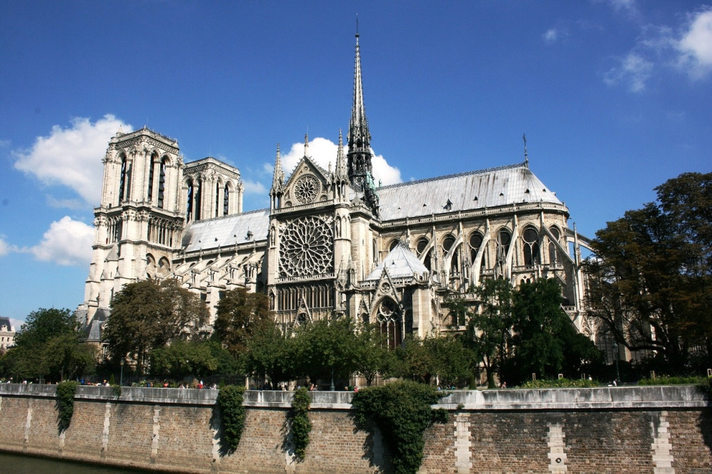 Paris: Notre-Dame Cathedral Interior & Ile de la Cité Guided Tour