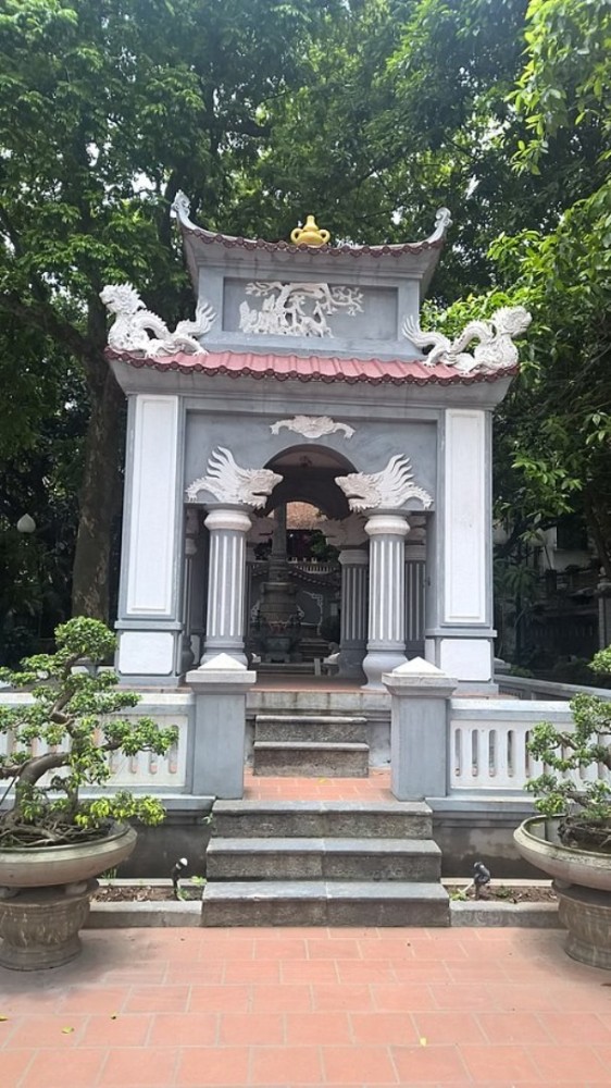 King Le’s Temples