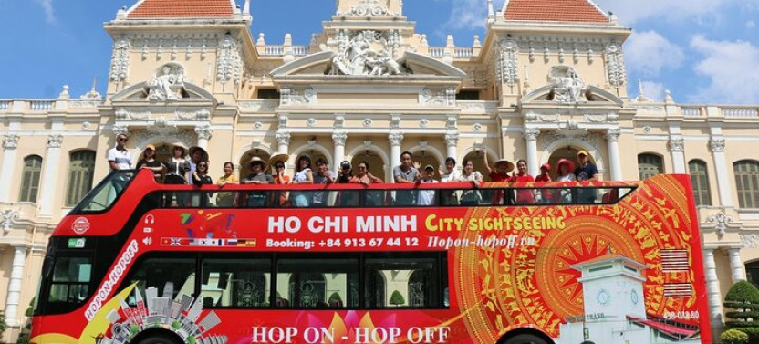 Night Tour: Sightseeing Bus at Sunset & Dinner On Cruise