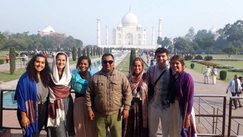 Day Tour To Taj Mahal With Heritage Walk In Main Agra City